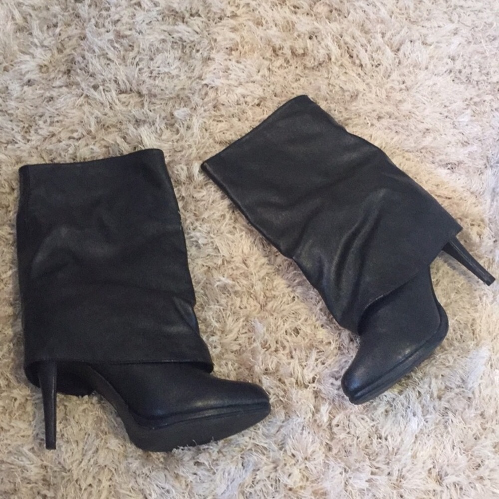 Black booties🖤